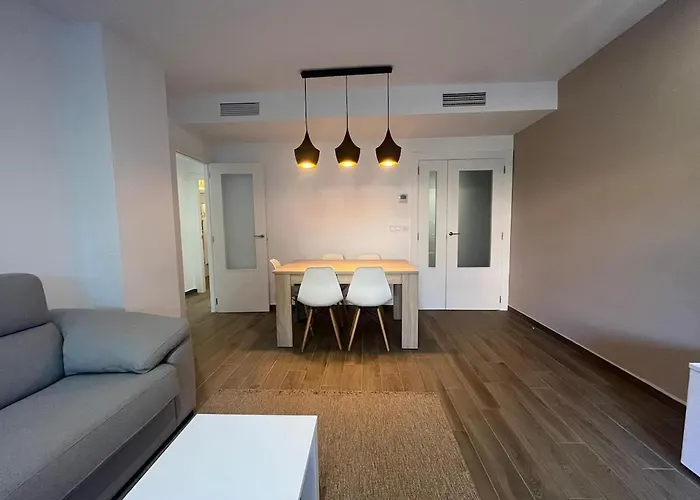 Διαμέρισμα Moderno Centrico Con Piscina Y Parking