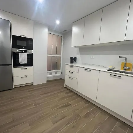 Moderno Centrico Con Piscina Y Parking *