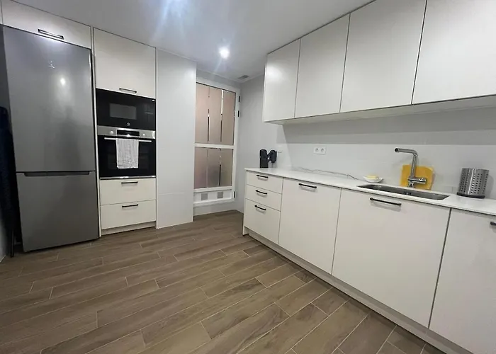 Moderno Centrico Con Piscina Y Parking *